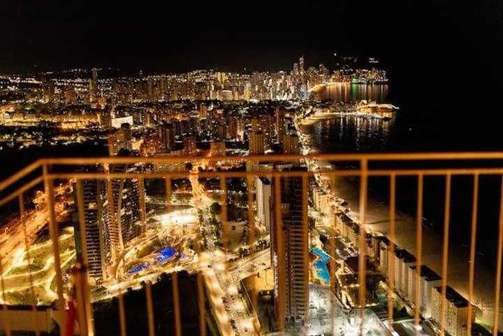 Intempo Luxury Sky View & Spa Resort Benidorm Extérieur photo