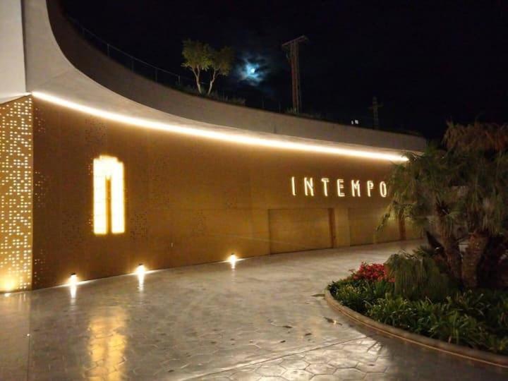 Intempo Luxury Sky View & Spa Resort Benidorm Extérieur photo