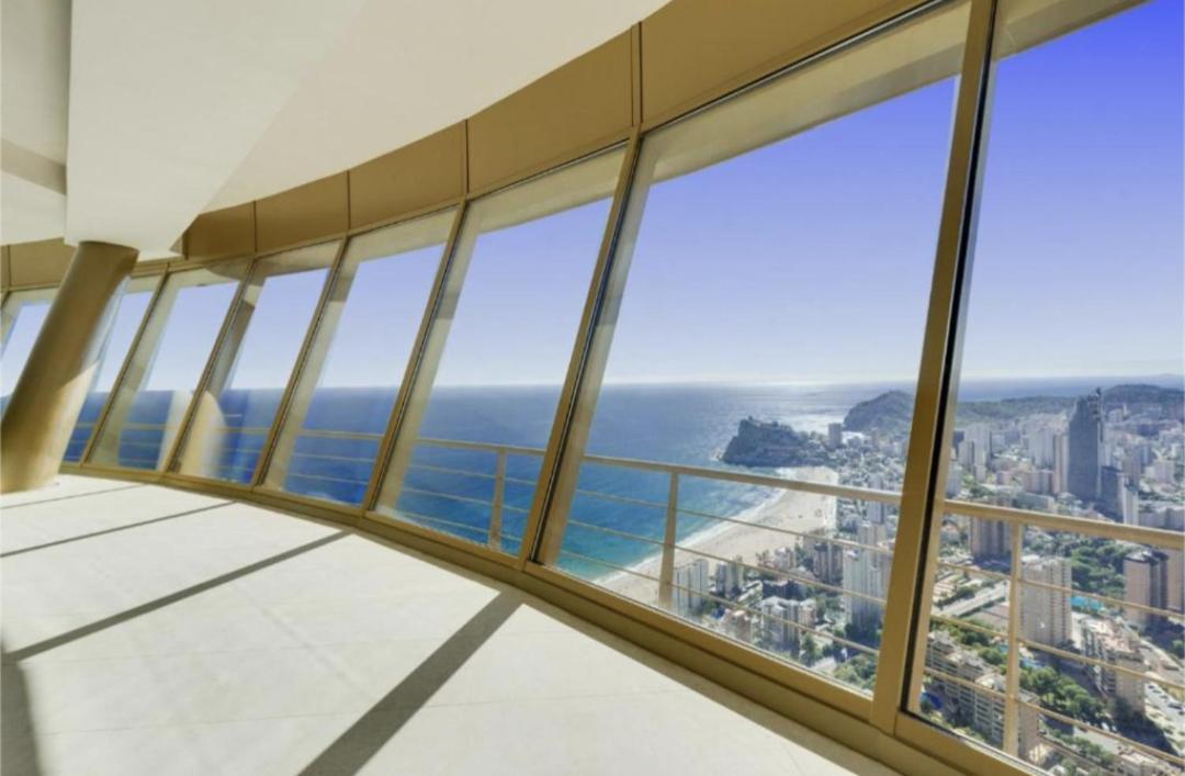 Intempo Luxury Sky View & Spa Resort Benidorm Extérieur photo